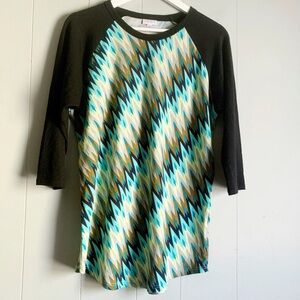 LULAROE Randy Unisex Baseball Tee Geometric L